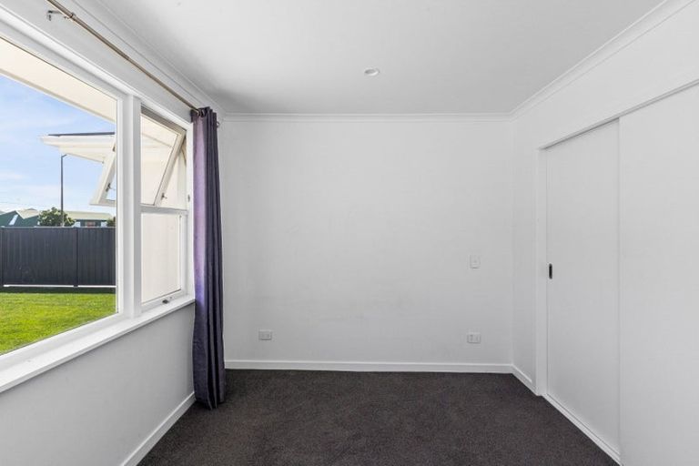 Photo of property in 97 Taradale Road, Onekawa, Napier, 4110