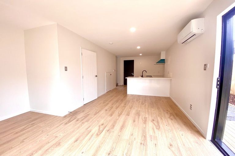 Photo of property in 7/20 Peach Road, Glenfield, Auckland, 0629