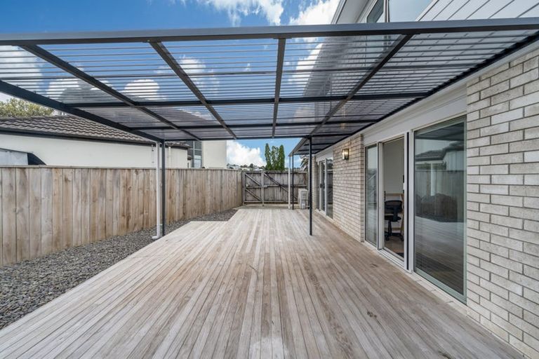 Photo of property in 1/12 Marbeth Court, Botany Downs, Auckland, 2010