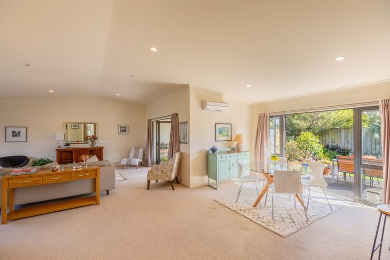 Photo of property in 11 Highgrove Place, Waipukurau, 4200