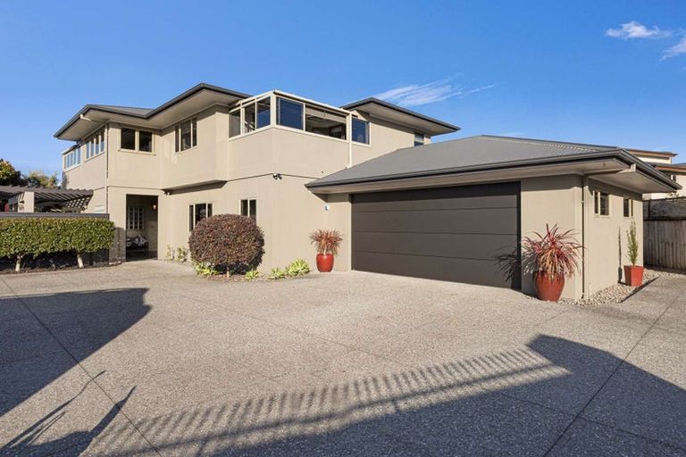 Photo of property in 176b Heta Road, Highlands Park, New Plymouth, 4312