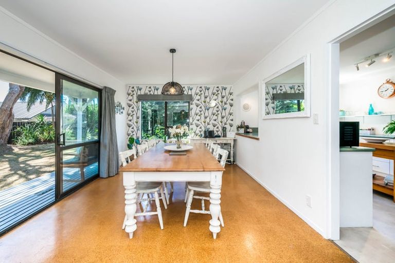 Photo of property in 10 Kanawa Street, Waikanae, 5036