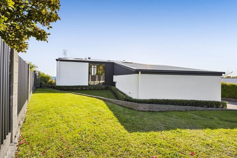 Photo of property in 40d Awanui Street, Merrilands, New Plymouth, 4312