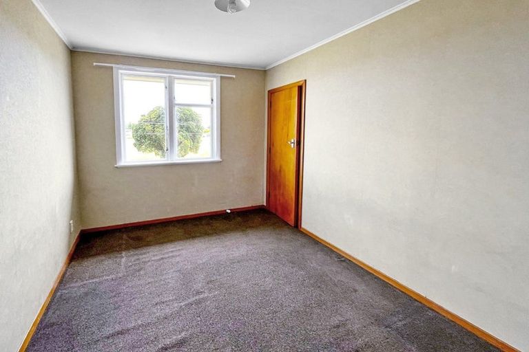 Photo of property in 2-4 Devon Crescent, Bulls, 4818