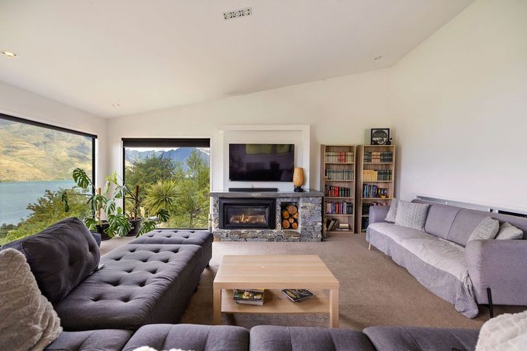 Photo of property in 40 Dart Place, Fernhill, Queenstown, 9300