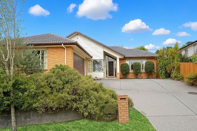 Photo of property in 24 Sapperton Drive, Henderson, Auckland, 0612