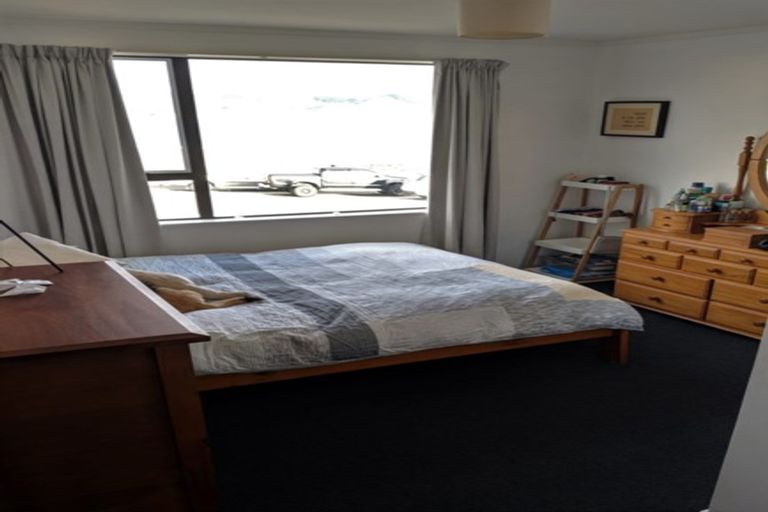Photo of property in 102u4 Lyall Parade, Lyall Bay, Wellington, 6022