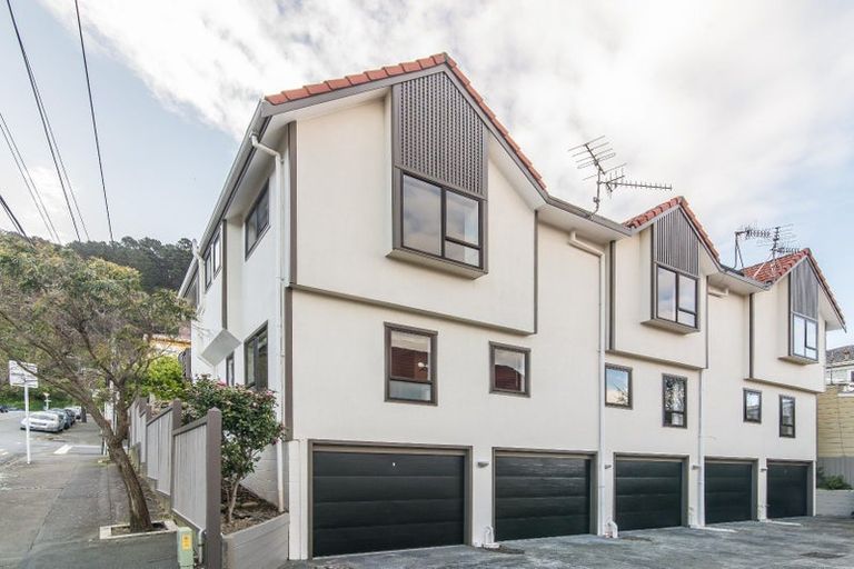 Photo of property in 2u1 Goring Street, Thorndon, Wellington, 6011
