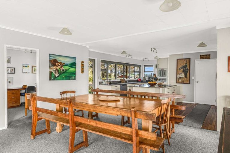 Photo of property in 9 Pukearuhe Road, Mimi, Urenui, 4377