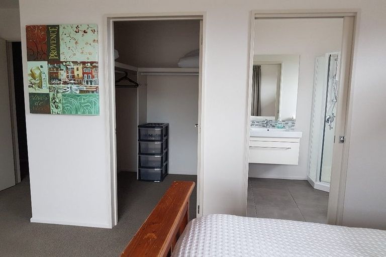 Photo of property in 2/2 Harkness Place, Westport, 7825