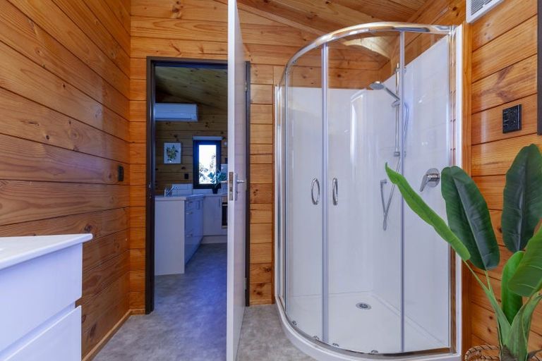 Photo of property in 6 Park Avenue, Waikanae, 5036