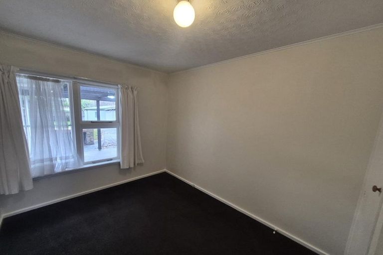 Photo of property in 37 Pembroke Street, Avondale, Christchurch, 8061