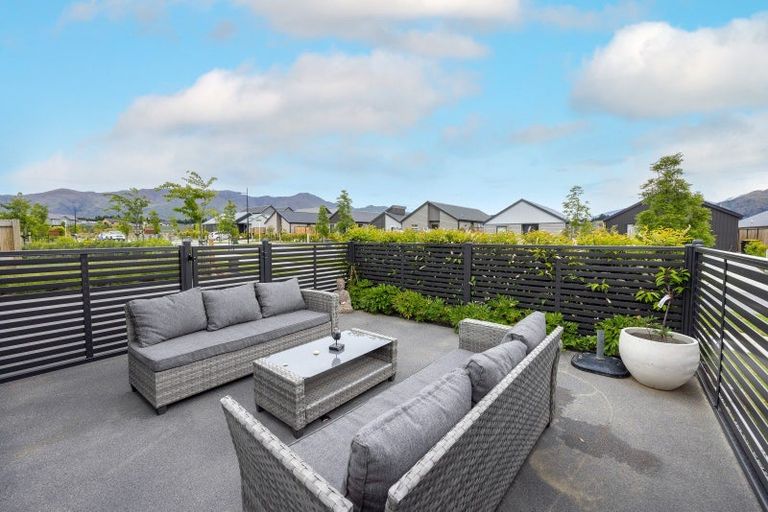 Photo of property in 16 Mount Burke Street, Wanaka, 9305