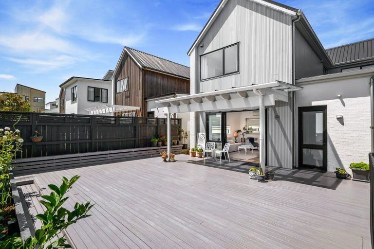 Photo of property in 18 Saltmarsh Road, Hobsonville, Auckland, 0616