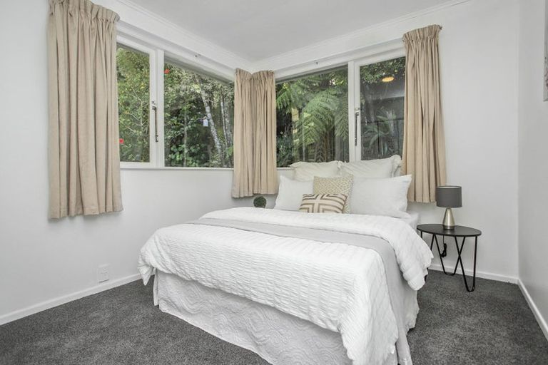 Photo of property in 54 Derwent Crescent, Titirangi, Auckland, 0604