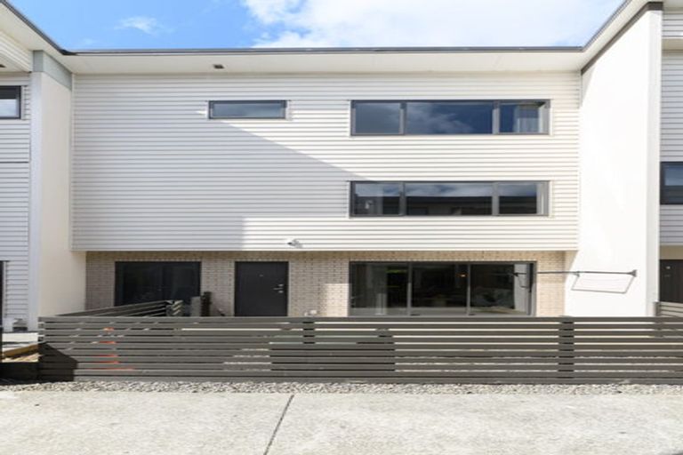 Photo of property in 9/30 Calvert Avenue, Mangere East, Auckland, 2024