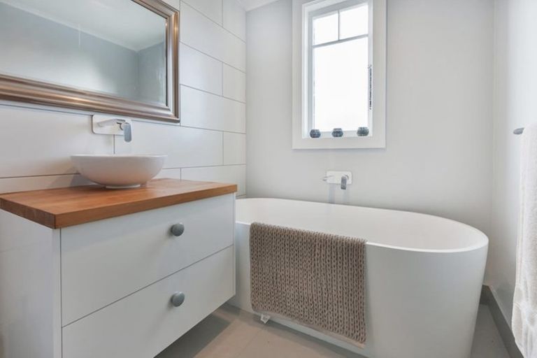 Photo of property in 23 Brandon Road, Glen Eden, Auckland, 0602