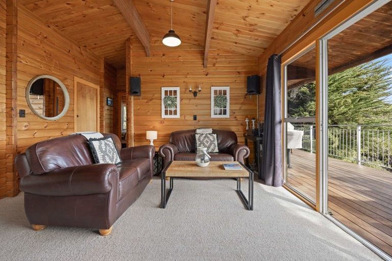 Photo of property in 19 Hempleman Drive, Akaroa, 7520