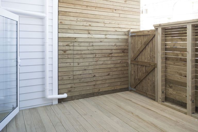 Photo of property in Pirie Street Townhouses, 35u5 Pirie Street, Mount Victoria, Wellington, 6011