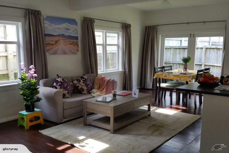 Photo of property in 118 Parkvale Road, Karori, Wellington, 6012
