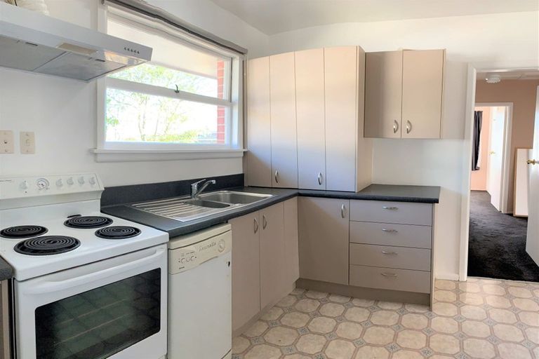 Photo of property in 1/66 Division Street, Riccarton, Christchurch, 8041