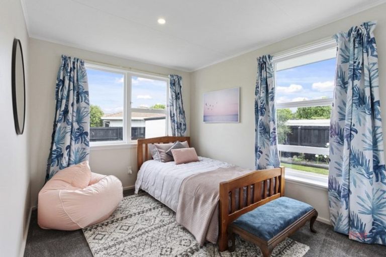 Photo of property in 396 Mairehau Road, Parklands, Christchurch, 8083
