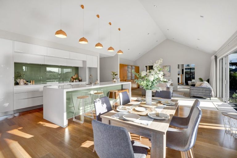 Photo of property in 1 Gleneagles Way, Waiwhakaiho, New Plymouth, 4312