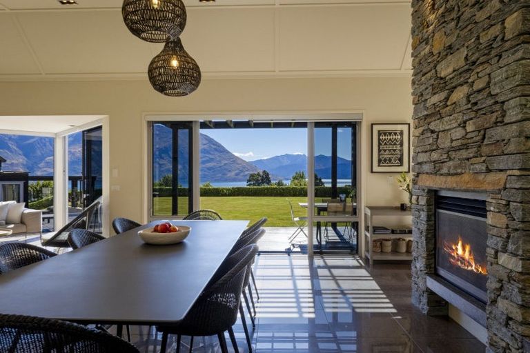 Photo of property in 11 Carlin Creek Drive, Drift Bay, Queenstown, 9371