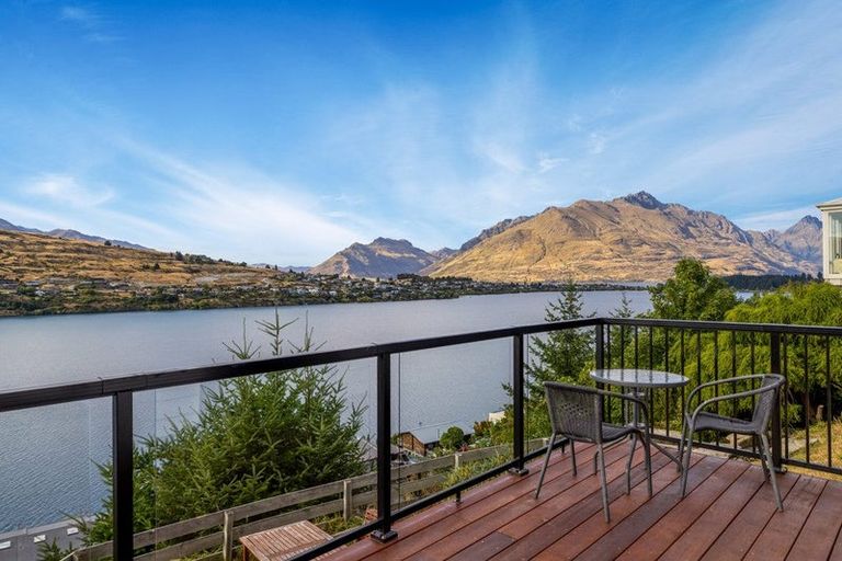Photo of property in 22 Golden Terrace, Queenstown, 9300