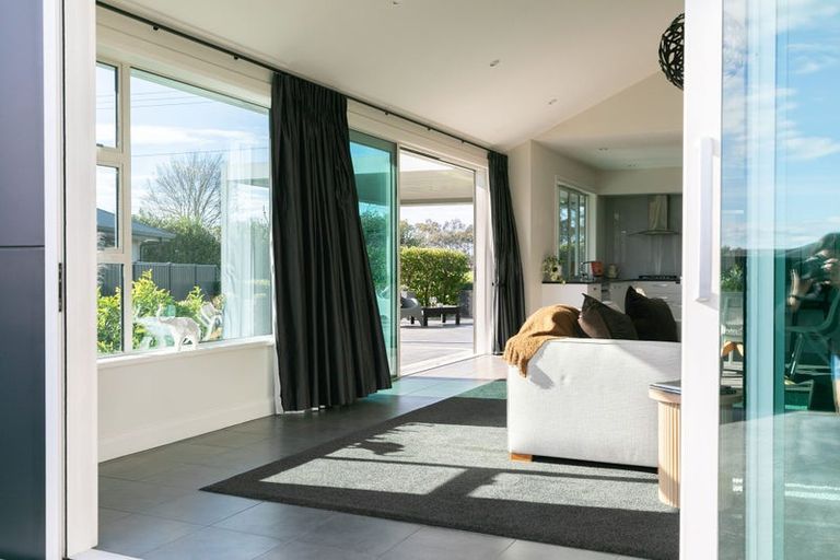 Photo of property in 155 Arataki Road, Havelock North, 4130