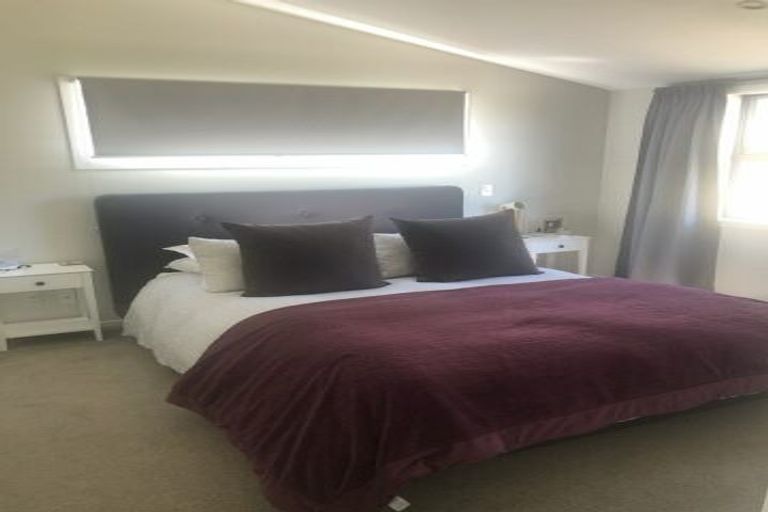 Photo of property in 20u6 Glanmire Road, Newlands, Wellington, 6037