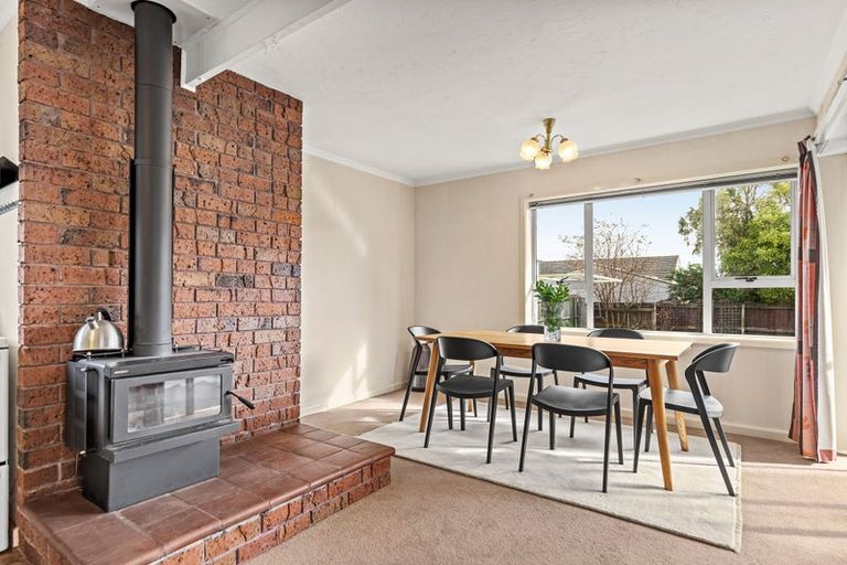 Photo of property in 15 Pembroke Street, Avondale, Christchurch, 8061