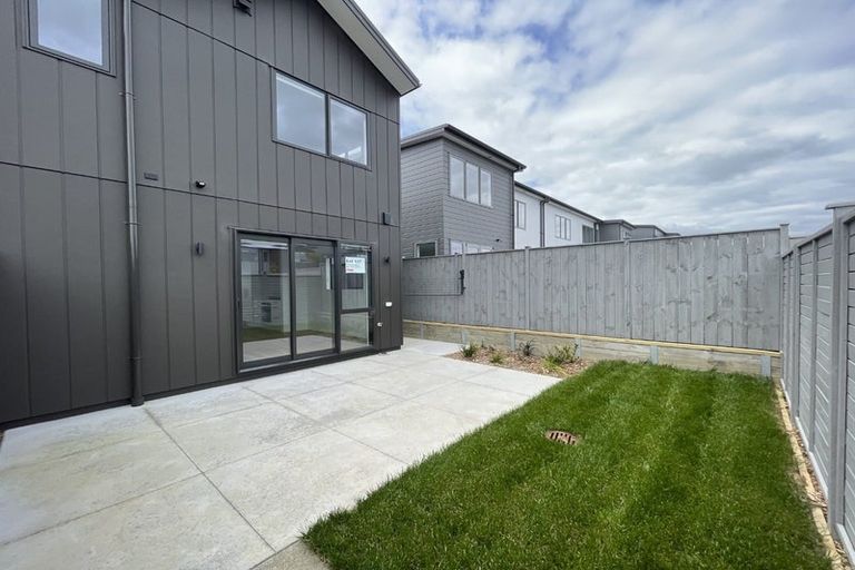 Photo of property in 6 Viridian Avenue, Rosehill, 2113