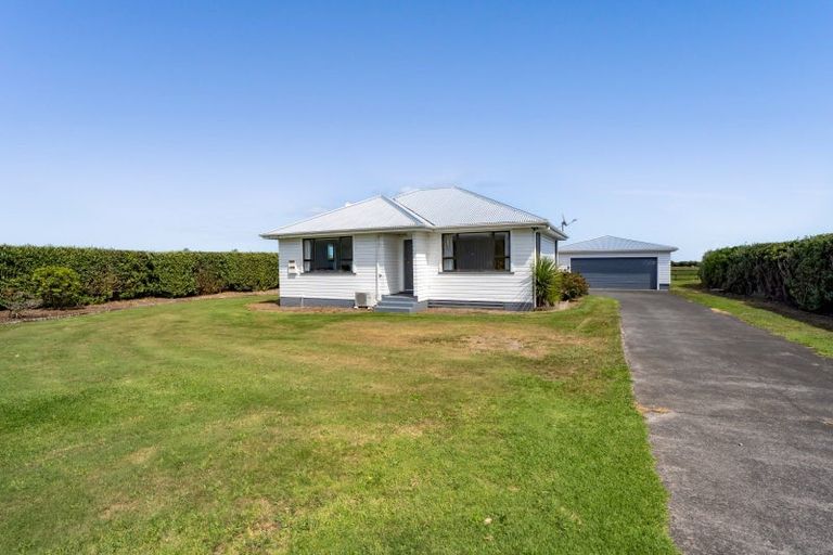 Photo of property in 4923 South Road, Opunake, 4681
