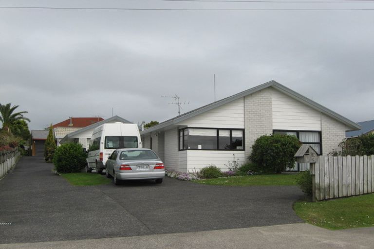 Photo of property in 1/14 Brixton Road, Manly, Whangaparaoa, 0930