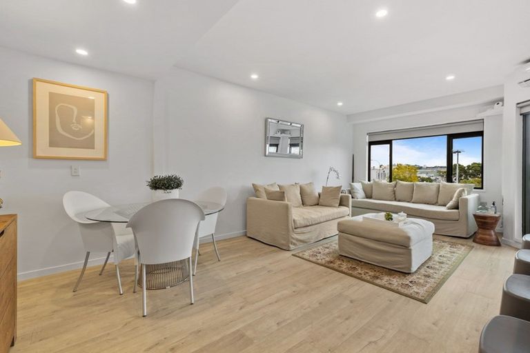 Photo of property in 1a/4 Fleet Street, Devonport, Auckland, 0624