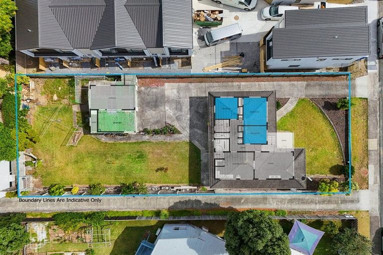 Photo of property in 12 Montmere Avenue, Te Atatu Peninsula, Auckland, 0610