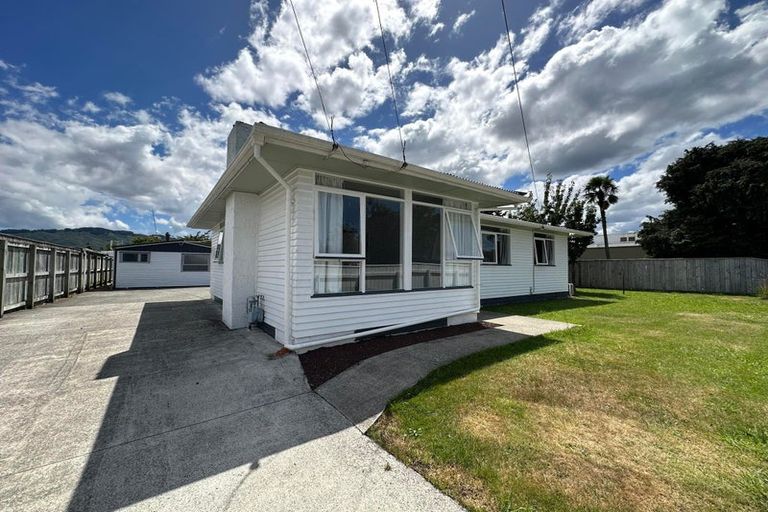 Photo of property in 12 Miro Street, Trentham, Upper Hutt, 5018