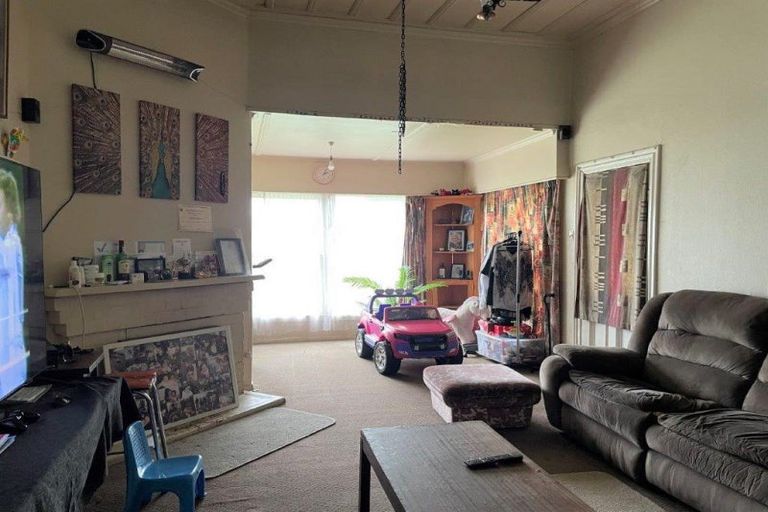 Photo of property in 2 Hamlet Street, Dannevirke, 4930