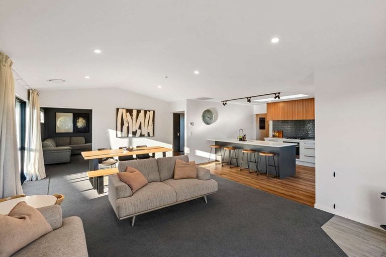 Photo of property in 11 Chris Drive, Rolleston, 7614