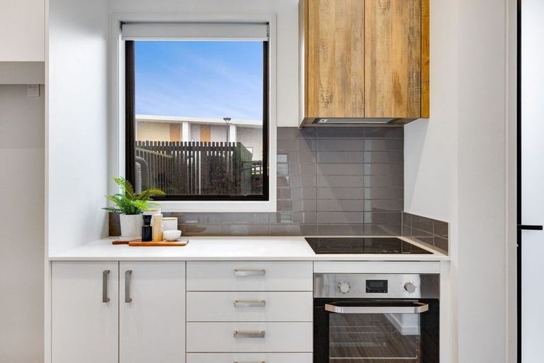 Photo of property in 74 Glidepath Road, Hobsonville, Auckland, 0616