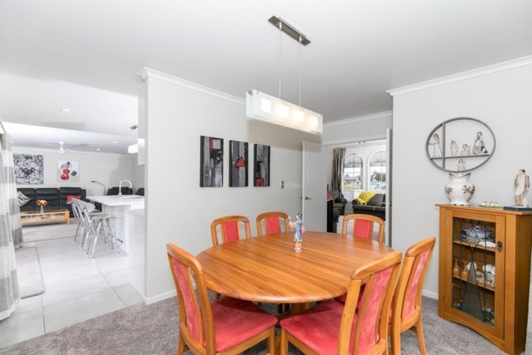 Photo of property in 2 Peninsula Point, Huntington, Hamilton, 3210