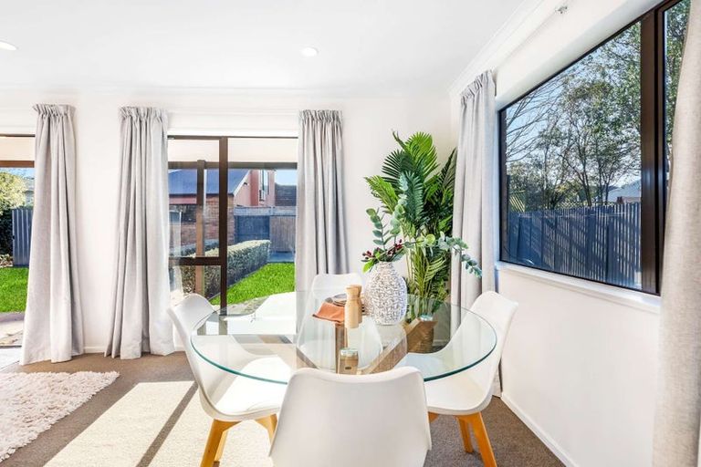 Photo of property in 52a Vivian Street, Burwood, Christchurch, 8083