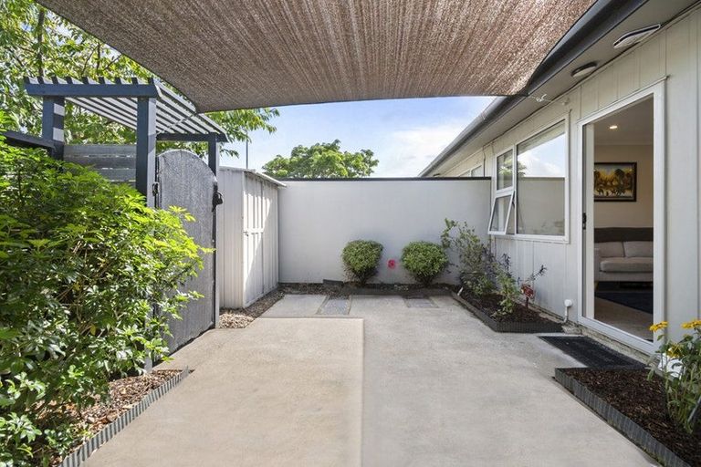 Photo of property in 43 Hereford Street, West End, Palmerston North, 4410