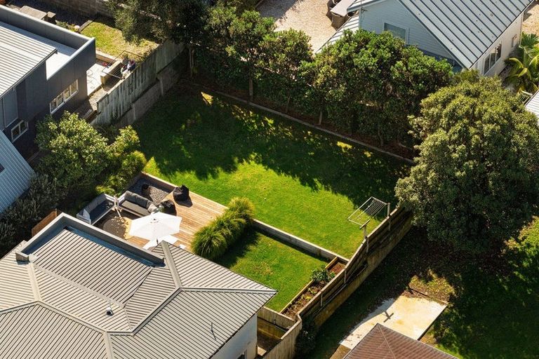 Photo of property in 11 Lee Street, Mount Maunganui, 3116