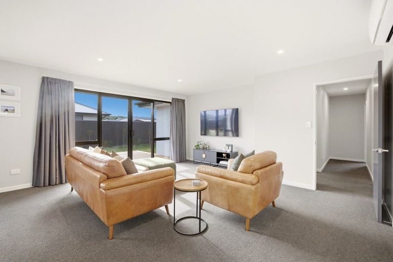 Photo of property in 9 Merino Crescent, Amberley, 7410