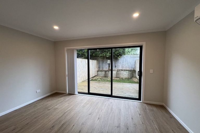 Photo of property in 2/125b Metcalfe Road, Ranui, Auckland, 0612