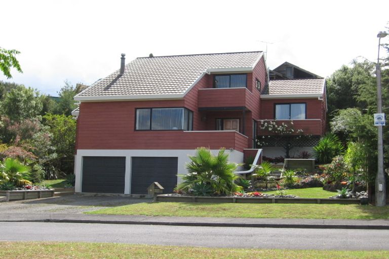 Photo of property in 18 Da Vinci Place, West Harbour, Auckland, 0618