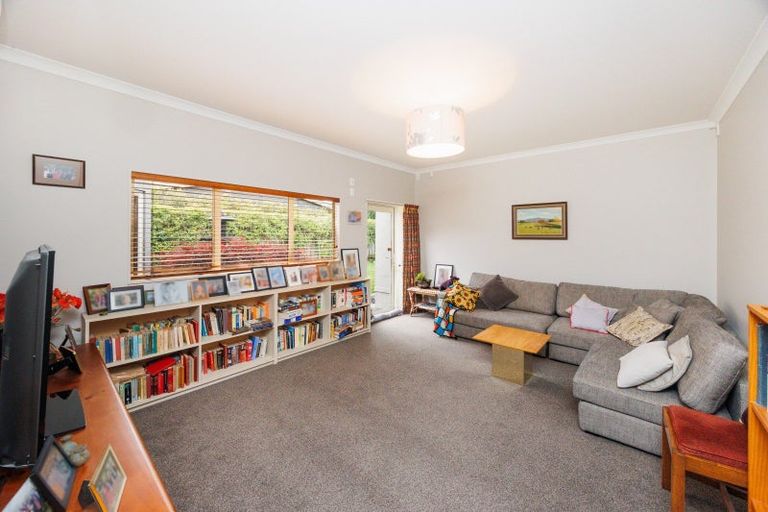Photo of property in 11 Pastoral Lane, Hokowhitu, Palmerston North, 4410