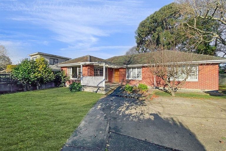 Photo of property in 2/65 Yaldhurst Road, Sockburn, Christchurch, 8042